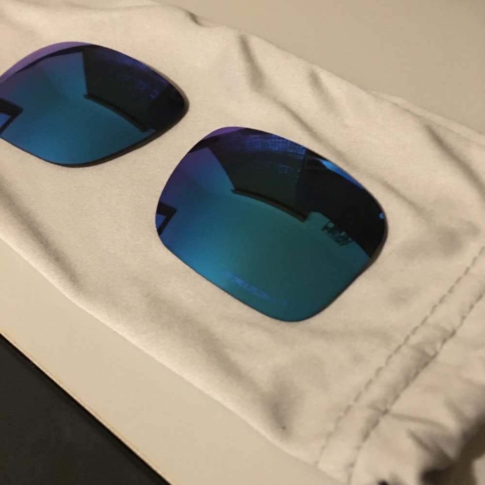 OAKLEY Holbrook POLARIZED Lenses Prism NEW Saphire - Picture 3 of 4